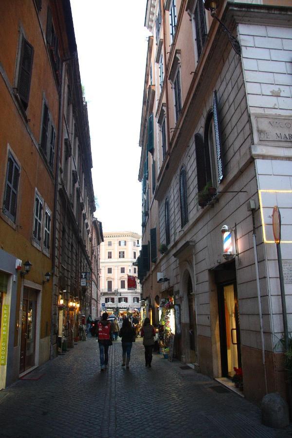 Eve Guest House At Trevi Fountain Рим Екстер'єр фото