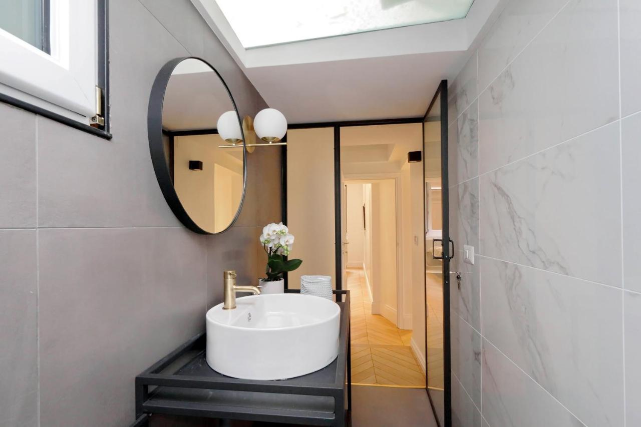 Eve Guest House At Trevi Fountain Рим Екстер'єр фото