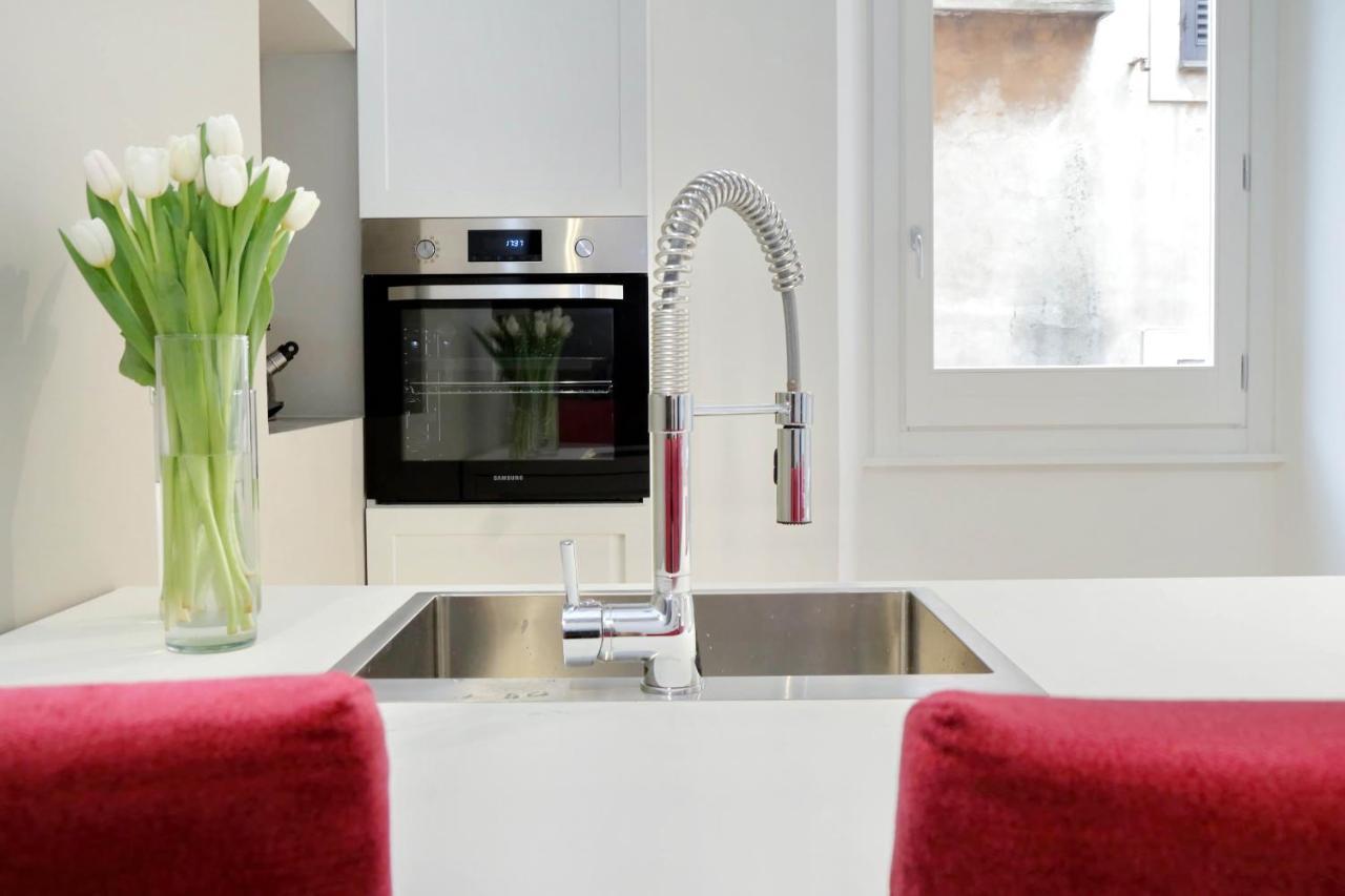 Eve Guest House At Trevi Fountain Рим Екстер'єр фото