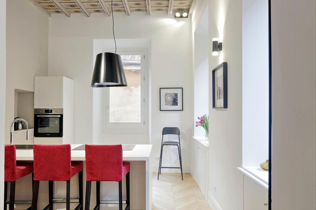 Eve Guest House At Trevi Fountain Рим Екстер'єр фото