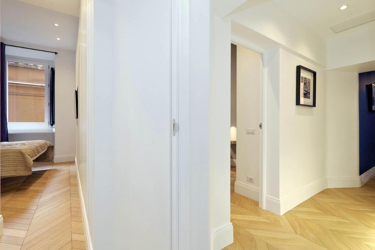 Eve Guest House At Trevi Fountain Рим Екстер'єр фото