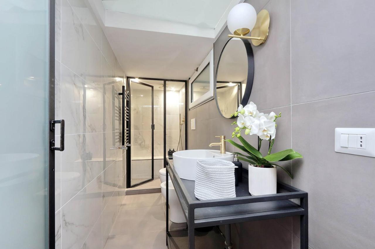 Eve Guest House At Trevi Fountain Рим Екстер'єр фото