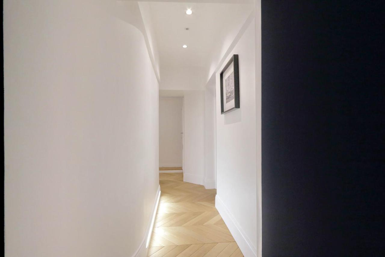 Eve Guest House At Trevi Fountain Рим Екстер'єр фото